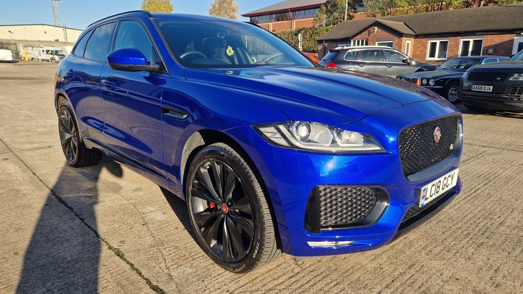 Lot 2002 - Jaguar F-Pace V6